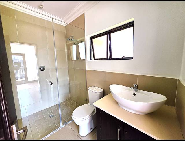 5 BEDROOM GOLF ESTATE FOR SALE IN BLUE VALLEY GOLF ESTATE